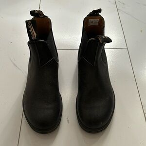 Black blundstone boots